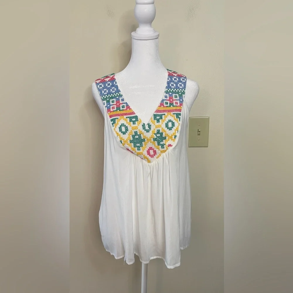 Lovestitch Women’s Bohemian Embroidery Tank Top V- Neck Size Medium. NWT - Picture 1 of 17